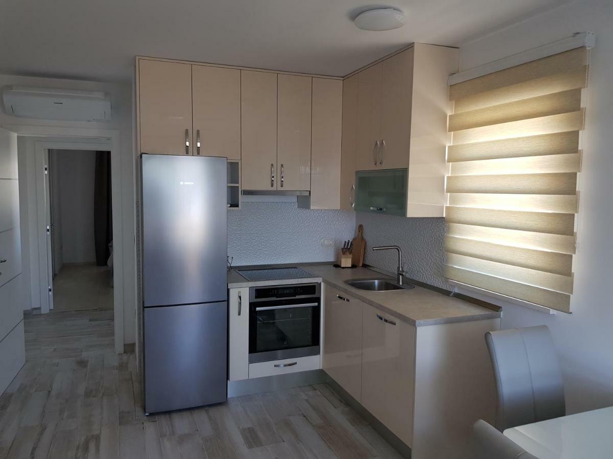Apartmani Marella Donji Seget Exterior photo