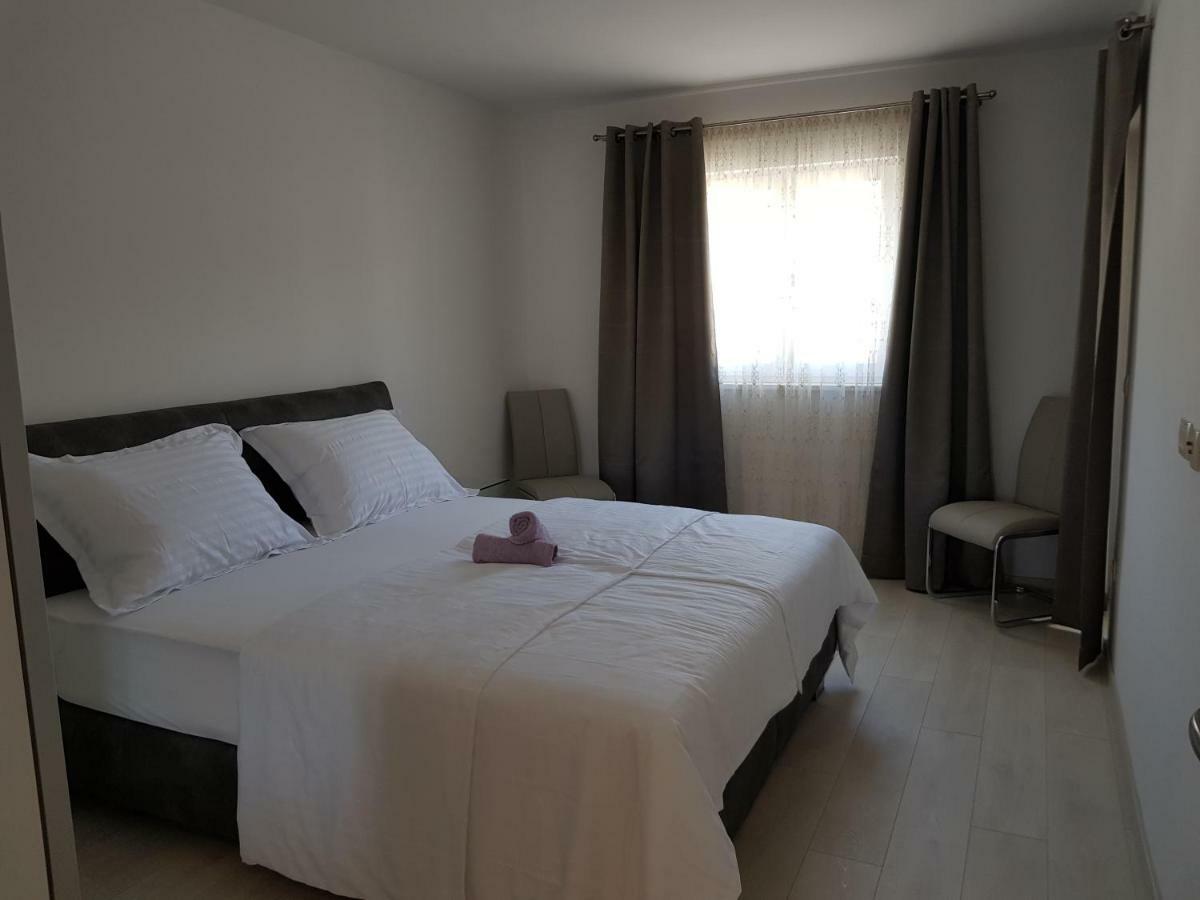 Apartmani Marella Donji Seget Exterior photo