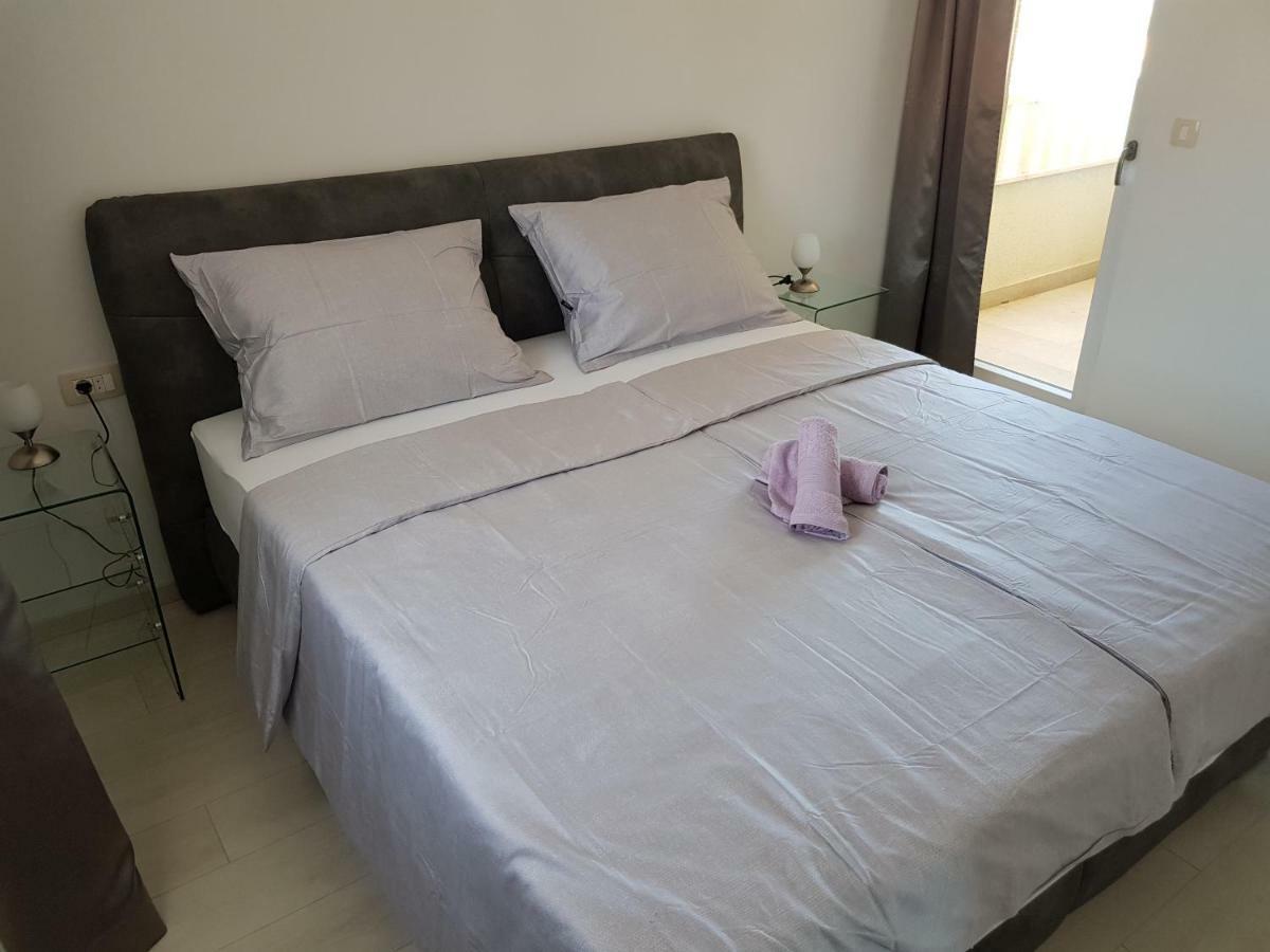 Apartmani Marella Donji Seget Exterior photo