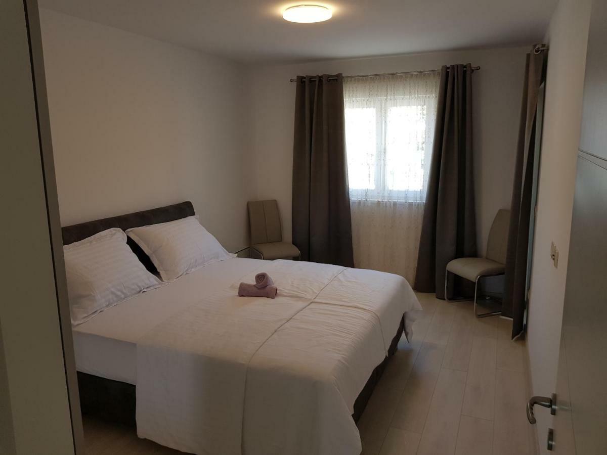 Apartmani Marella Donji Seget Exterior photo