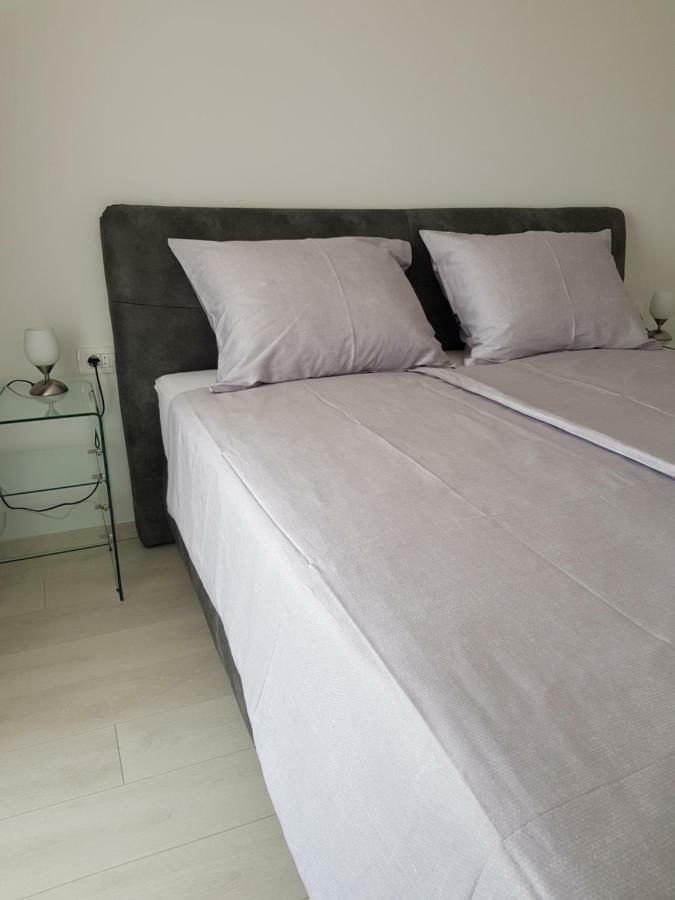 Apartmani Marella Donji Seget Exterior photo